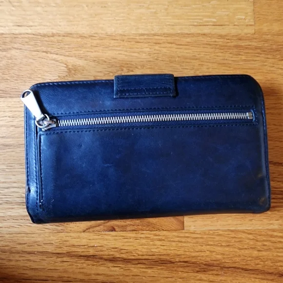 Hobo Intl Navy Leather Bifold Wallet Wristlet - Picture 2 of 7